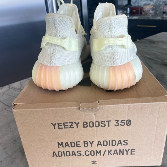 Yeezy 350 V2 Butter - Picture 6 of 6